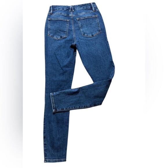 Good America Designer Button Fly Jeans - Picture 2 of 7